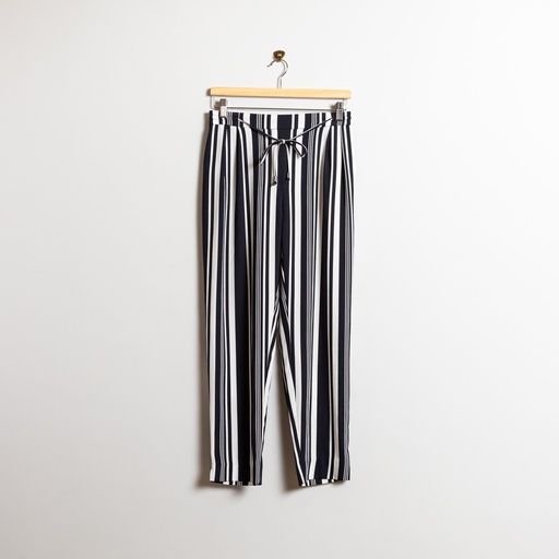 [E9378 Marwa Hassan] Stripped pants 