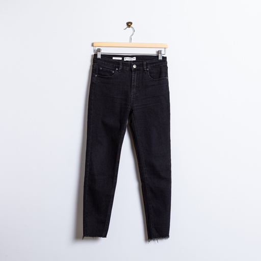 [E11038 nehal elgamal] Skinny pants